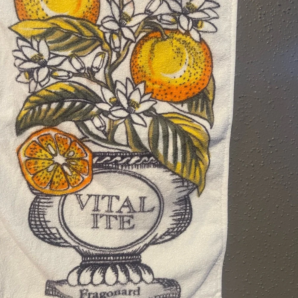 Fragonard Vitalite’ Essential Face Towel